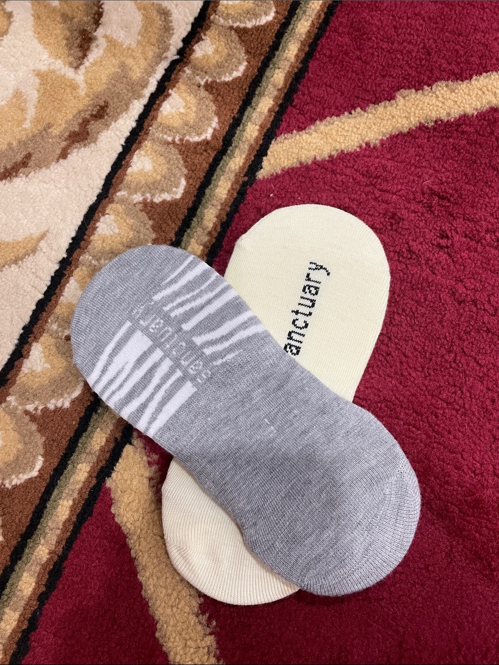 Sanctuary Lady’s No-Show Sock Liners in Gray and Cream